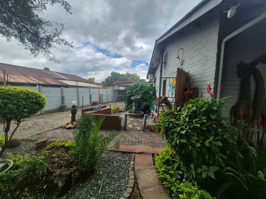 3 Bedroom Property for Sale in Oos Einde North West